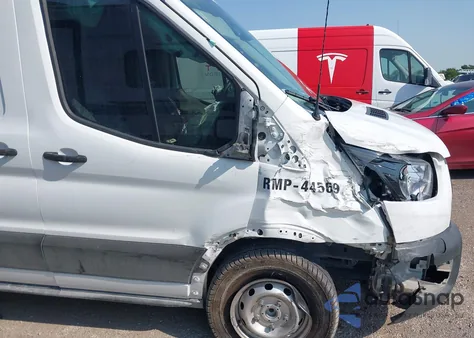 2025 Ford Transit z USA, uszkodzony, nr VIN 1FTBR1C8XSKA04313